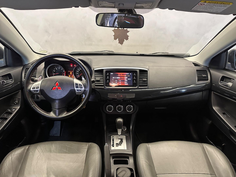 Foto do veículo MITSUBISHI LANCER  2.0 CVT 2016 110.500 KM 62.900,00