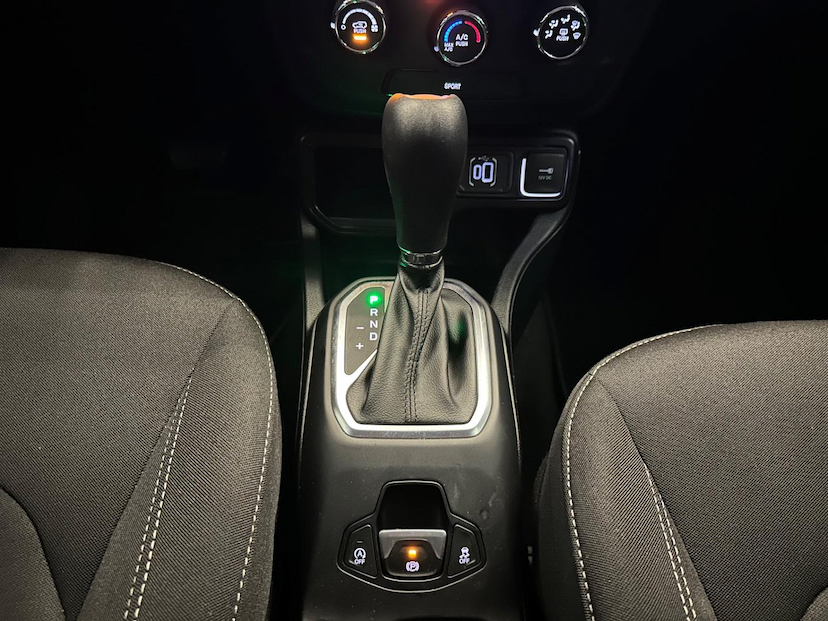 Foto do veículo JEEP RENEGADE  SPORT T270 1.3 TB 4X2 FLEX AUT. 2024 9.010 KM 111.900,00