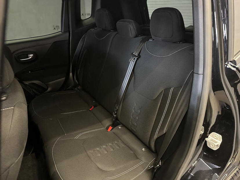 Foto do veículo JEEP RENEGADE  SPORT T270 1.3 TB 4X2 FLEX AUT. 2024 9.010 KM 111.900,00