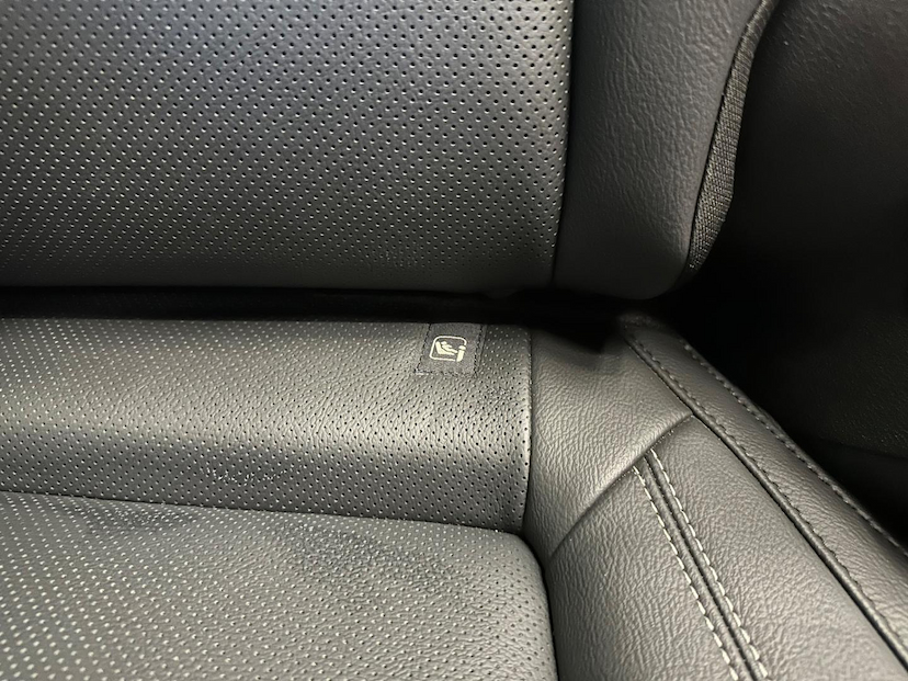 Foto do veículo JEEP COMPASS  LONG TF 2023 14.023 KM 145.900,00