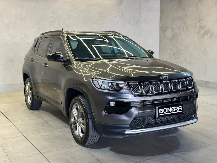 Foto do veículo JEEP COMPASS  LONG TF 2023 35.279 KM 136.900,00