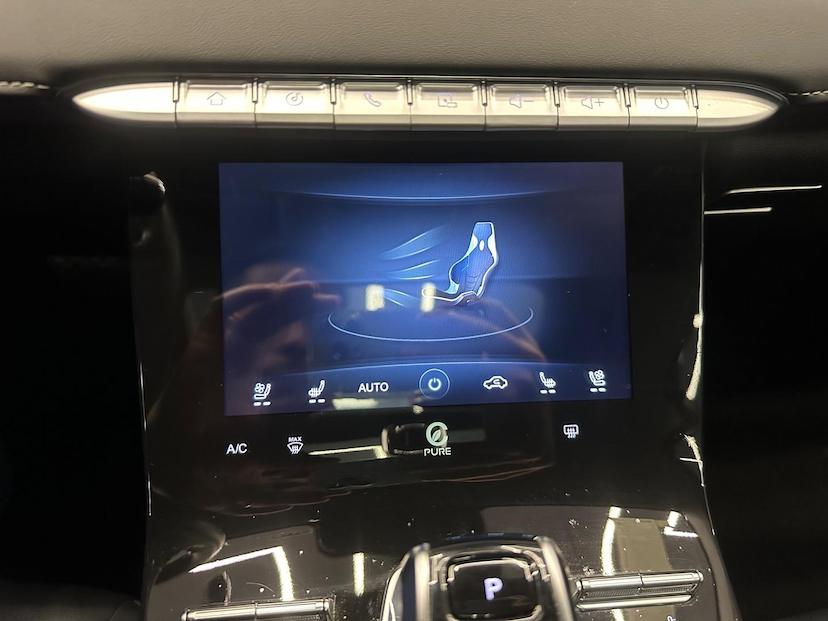 Foto do veículo CAOA CHERY TIGGO 8  PRO HYBRID 2023 15.500 KM 197.900,00
