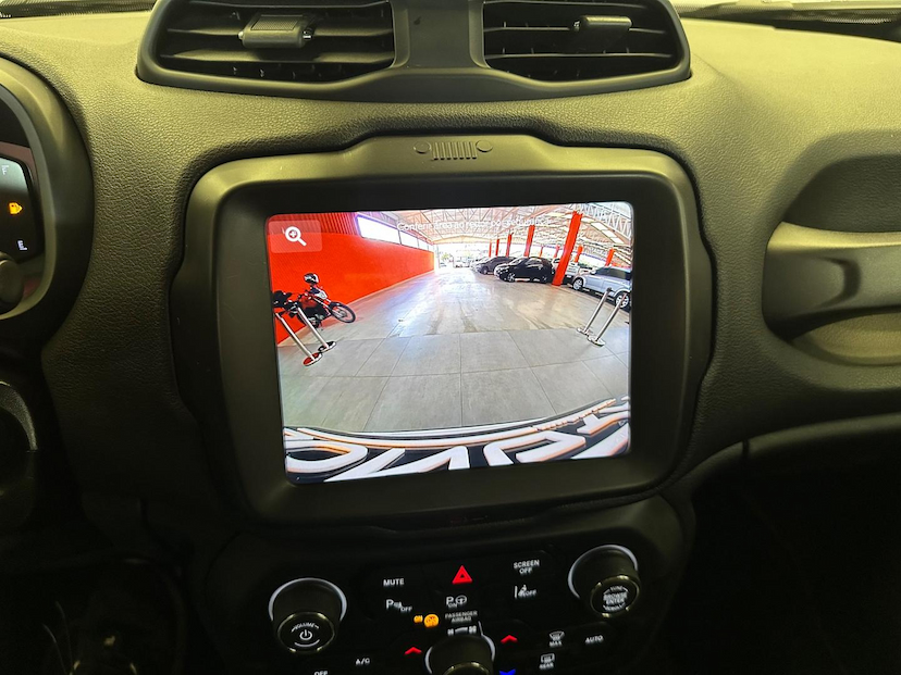 Foto do veículo JEEP RENEGADE  S T270 1.3 TB 4X4 FLEX AUT 2024 17.775 KM 145.900,00