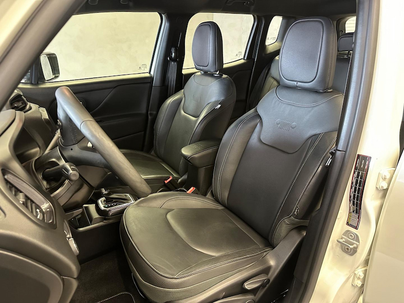 Foto do veículo JEEP RENEGADE  S T270 1.3 TB 4X4 FLEX AUT 2024 17.775 KM 145.900,00