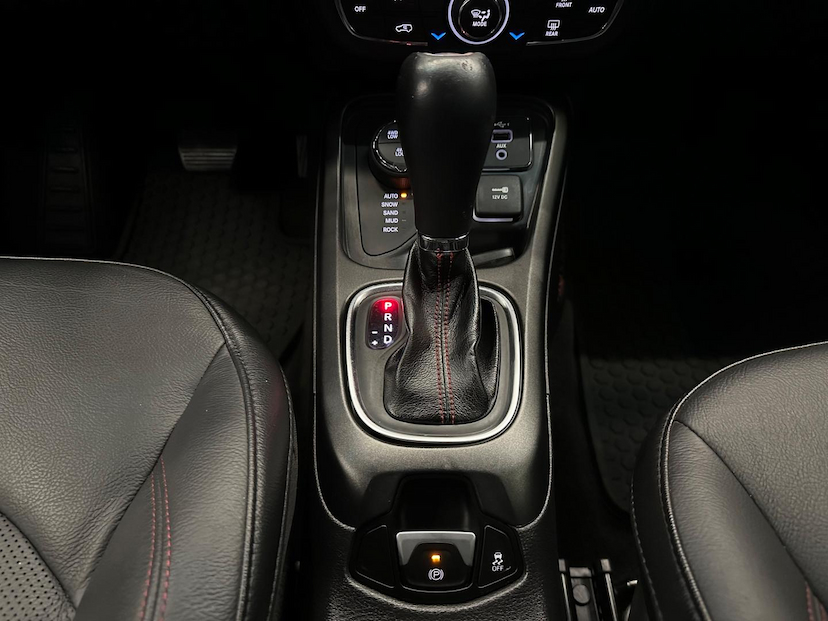 Foto do veículo JEEP COMPASS  TRAILHAWK D 2017 91.238 KM 105.900,00