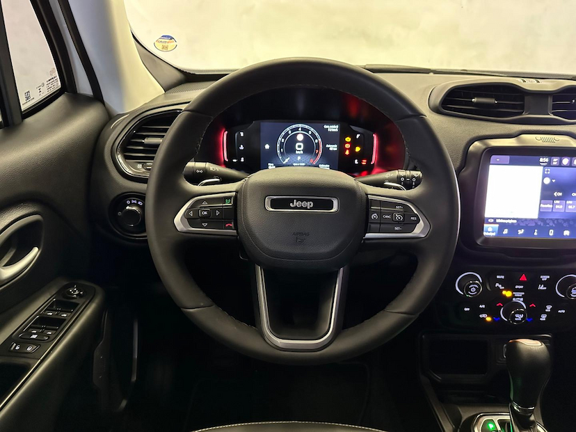 Foto do veículo JEEP RENEGADE  LGTD T270 2023 17.800 KM 119.900,00