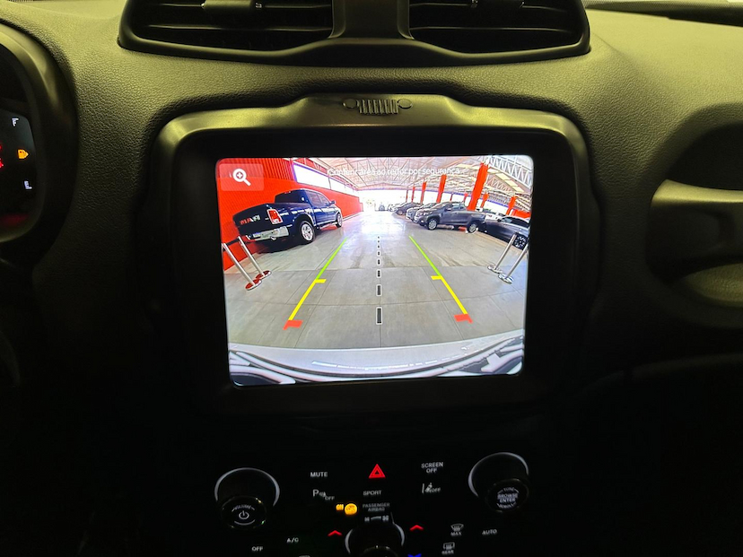 Foto do veículo JEEP RENEGADE  LGTD T270 2023 17.800 KM 119.900,00