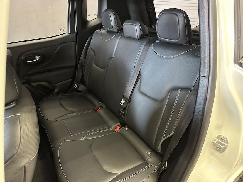 Foto do veículo JEEP RENEGADE  LGTD T270 2023 17.800 KM 119.900,00