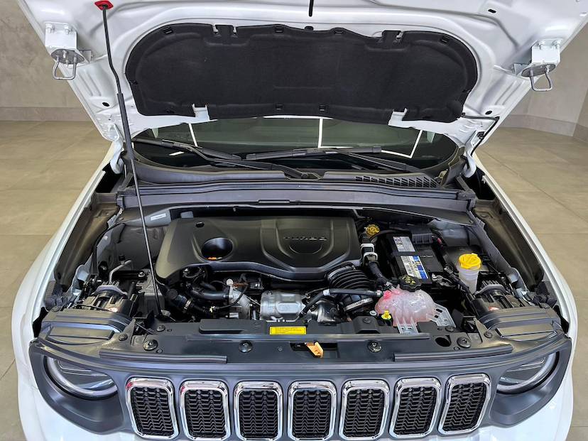 Foto do veículo JEEP RENEGADE  LGTD T270 2023 17.800 KM 119.900,00