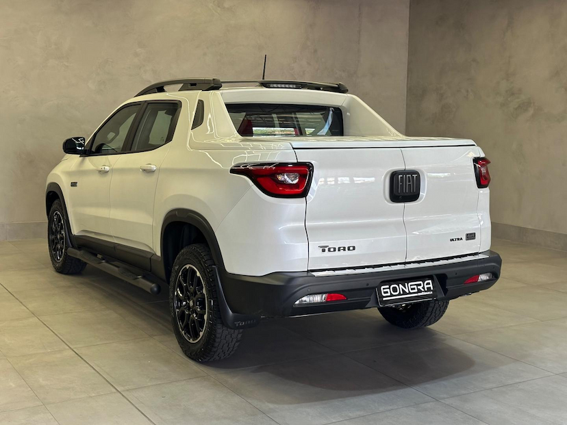 Foto do veículo FIAT TORO  ULTRA AT9 4X4 2024 17.571 KM 179.900,00