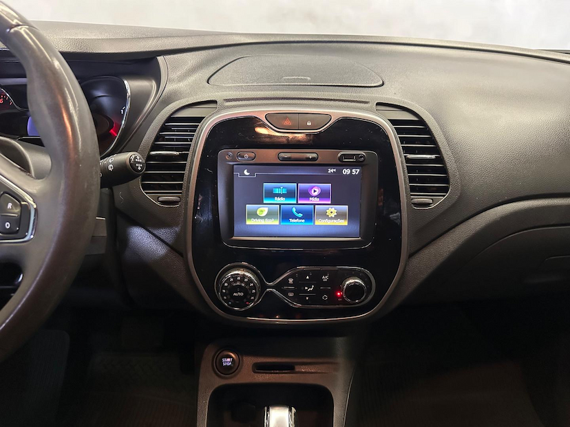 Foto do veículo RENAULT CAPTUR  INTENSE BOSE 1.6 16V FLEX 5P AUT 2021 41.000 KM 91.900,00