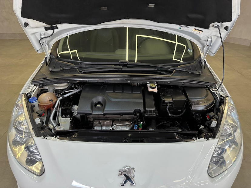 Foto do veículo PEUGEOT 308  1.6 ACTIVE 16V FLEX 4P MANUAL 2015 97.481 KM 52.900,00