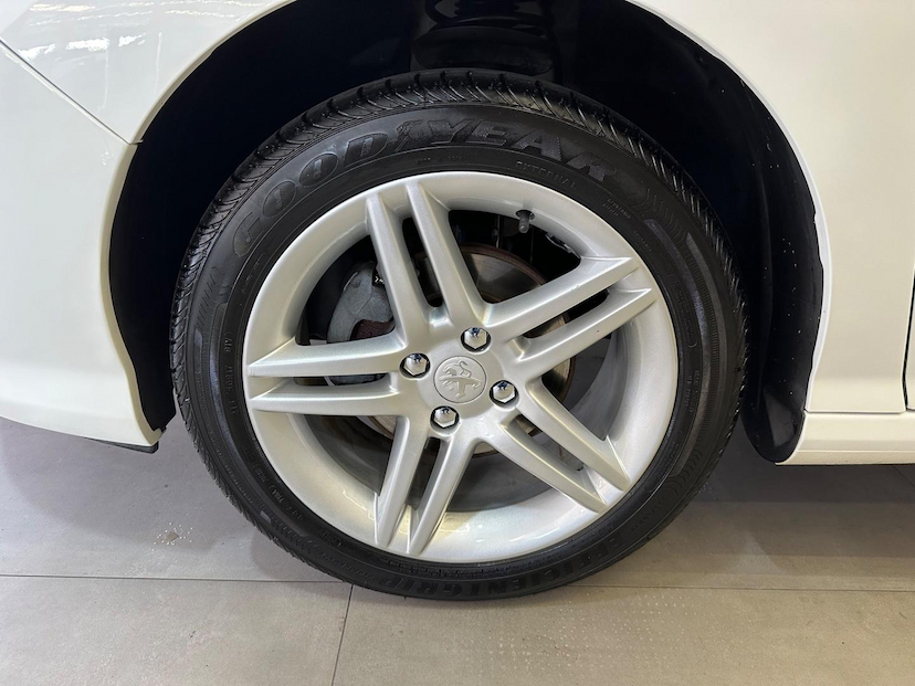 Foto do veículo PEUGEOT 308  1.6 ACTIVE 16V FLEX 4P MANUAL 2015 97.481 KM 52.900,00