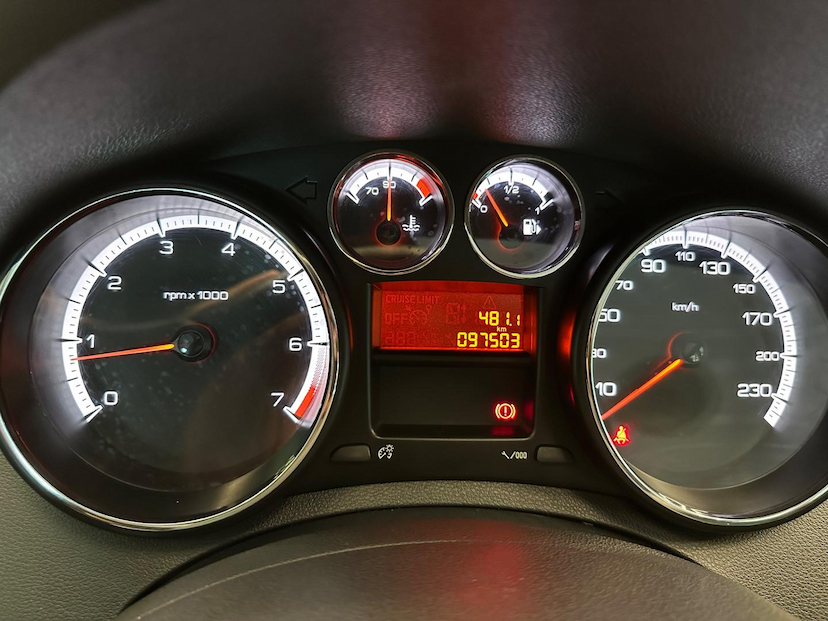 Foto do veículo PEUGEOT 308  1.6 ACTIVE 16V FLEX 4P MANUAL 2015 97.481 KM 52.900,00