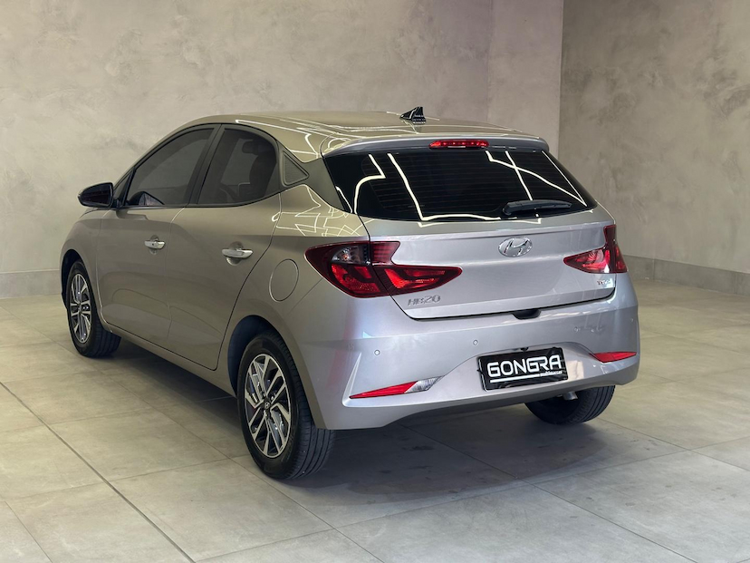 Foto do veículo HYUNDAI HB20  10TA PLATINU 2022 24.454 KM 85.900,00
