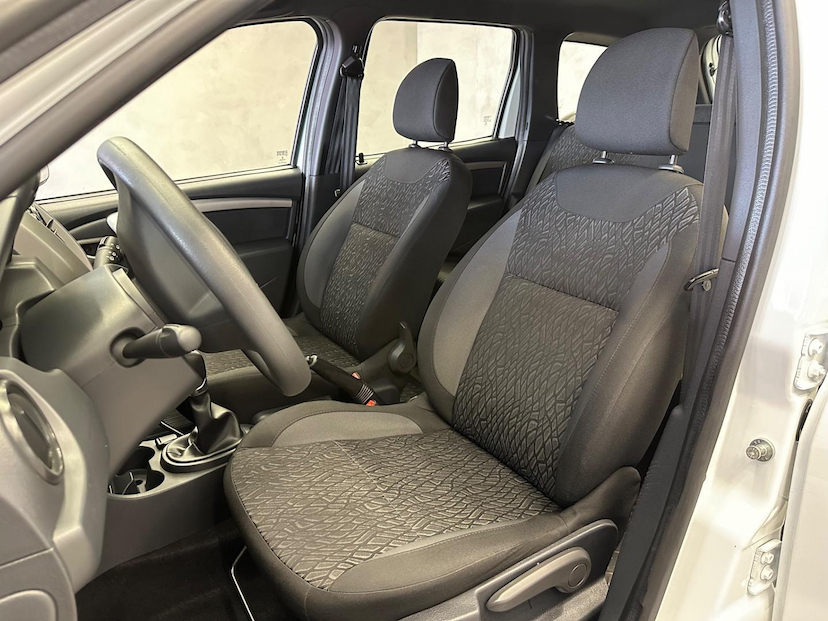 Foto do veículo RENAULT DUSTER  16 E CVT 2020 55.700 KM 76.900,00