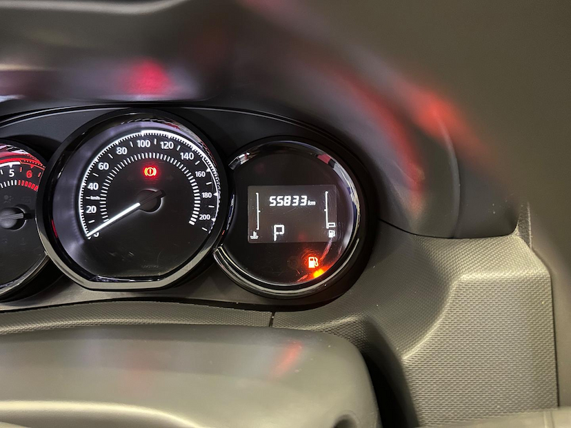 Foto do veículo RENAULT DUSTER  16 E CVT 2020 55.700 KM 76.900,00