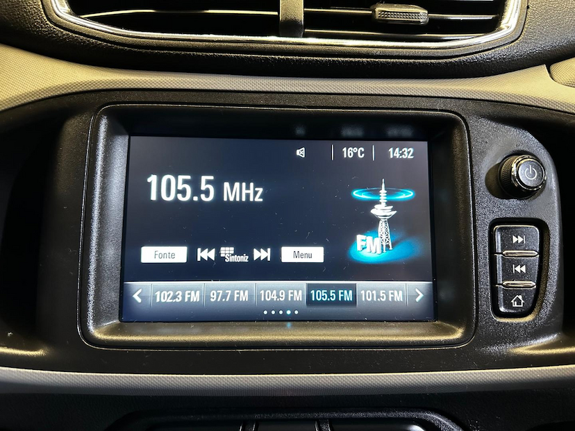 Foto do veículo CHEVROLET ONIX  1.0 LT 2019 60.514 KM 58.900,00
