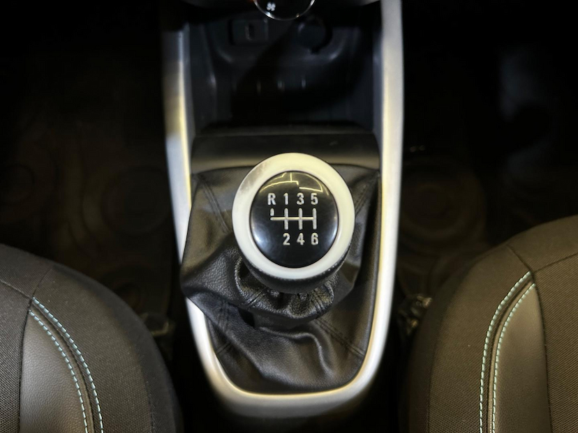 Foto do veículo CHEVROLET ONIX  1.0 LT 2019 60.514 KM 58.900,00