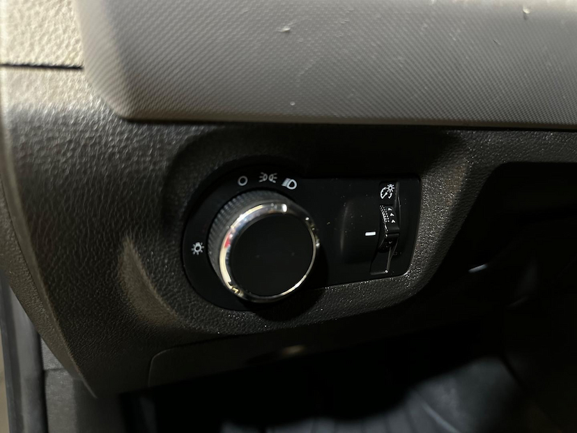 Foto do veículo CHEVROLET ONIX  1.0 LT 2019 60.514 KM 58.900,00