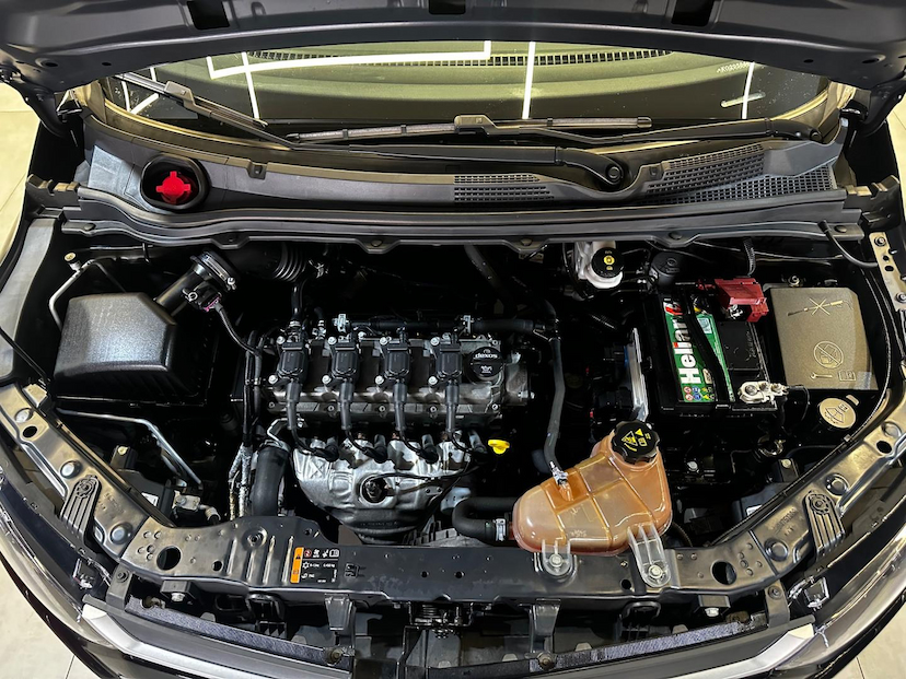 Foto do veículo CHEVROLET ONIX  1.0 LT 2019 60.514 KM 58.900,00