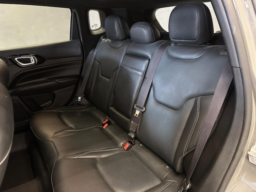 Foto do veículo JEEP COMPASS  S T270 1.3 TB 4X2 FLEX AUT. 2022 43.431 KM 158.900,00