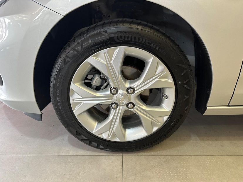 Foto do veículo CHEVROLET ONIX  PLUS 1.0 TURBO AUTOMATICO PREMIER 1 2020 34.816 KM 82.900,00