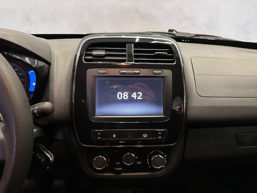 Foto do veículo RENAULT KWID  OUTSID 10MT 2021 60.633 KM 49.900,00