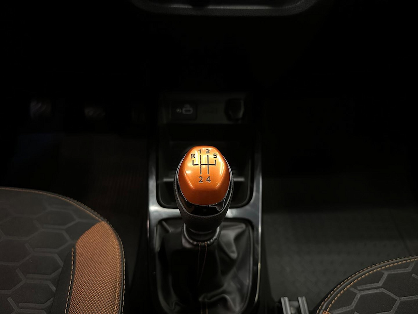 Foto do veículo RENAULT KWID  OUTSID 10MT 2021 60.633 KM 49.900,00