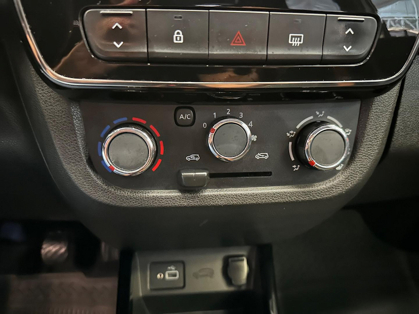 Foto do veículo RENAULT KWID  OUTSID 10MT 2021 60.633 KM 49.900,00