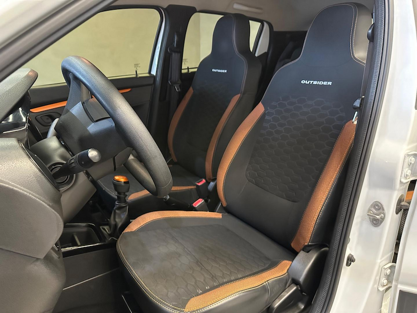 Foto do veículo RENAULT KWID  OUTSID 10MT 2021 60.633 KM 49.900,00