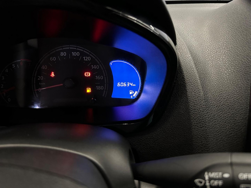Foto do veículo RENAULT KWID  OUTSID 10MT 2021 60.633 KM 49.900,00