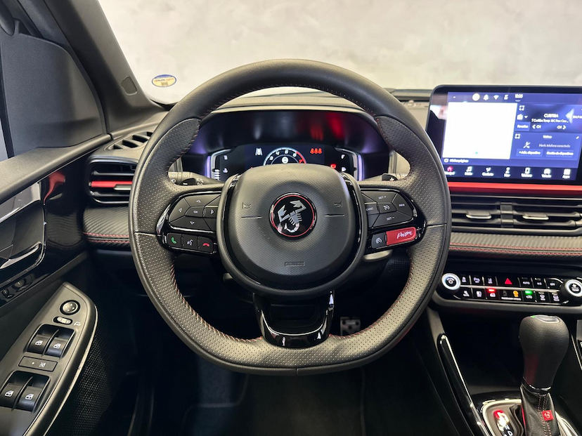 Foto do veículo FIAT FASTBACK  ABARTH T270 AT FLEX 2024 13.848 KM 144.900,00