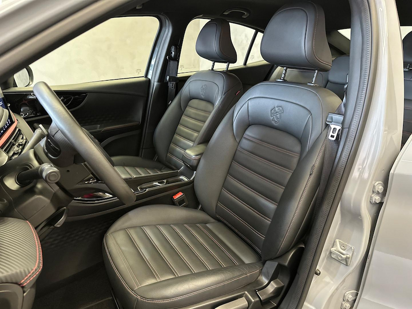 Foto do veículo FIAT FASTBACK  ABARTH T270 AT FLEX 2024 13.848 KM 144.900,00