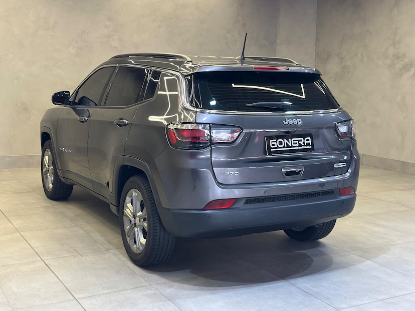 Foto do veículo JEEP COMPASS  LONG TF 2023 23.114 KM 139.900,00