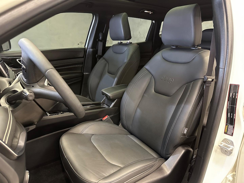 Foto do veículo JEEP COMPASS  SERIE S TF 2024 22.332 KM 194.900,00