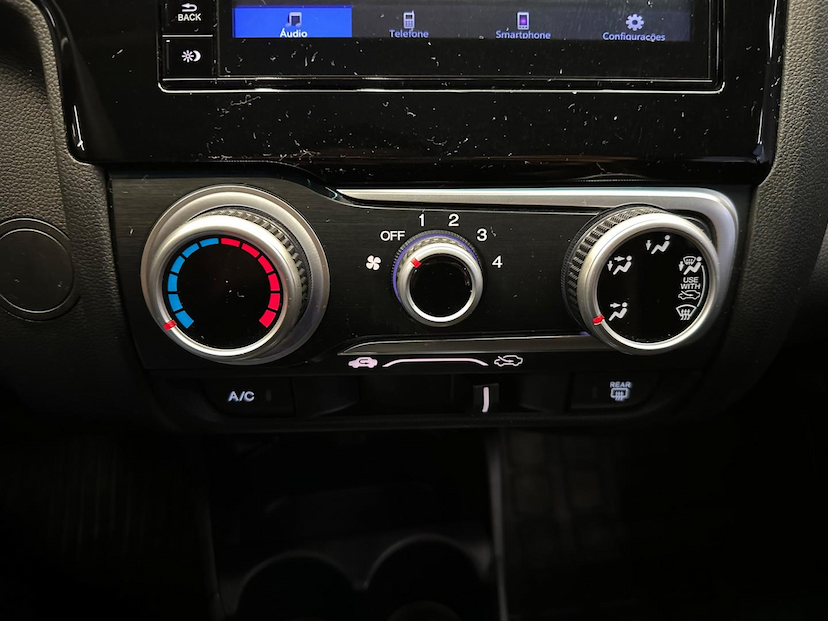 Foto do veículo HONDA FIT  LX CVT 2021 29.523 KM 94.900,00