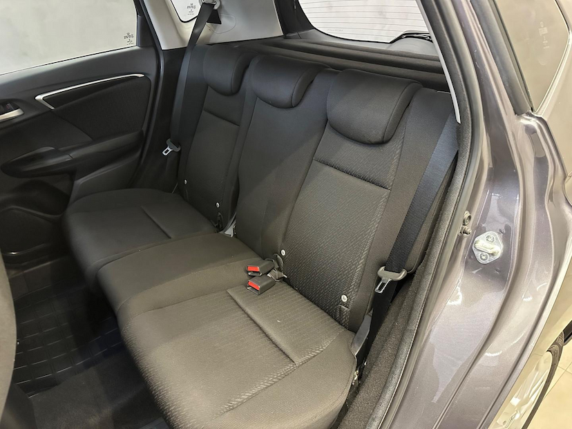 Foto do veículo HONDA FIT  LX CVT 2021 29.523 KM 94.900,00