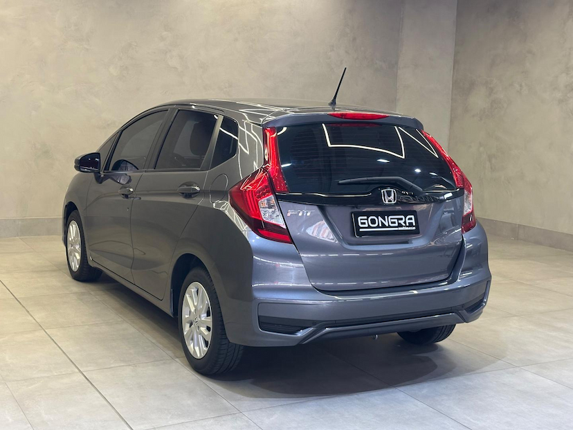 Foto do veículo HONDA FIT  LX CVT 2021 29.523 KM 94.900,00