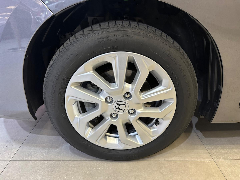 Foto do veículo HONDA FIT  LX CVT 2021 29.523 KM 94.900,00