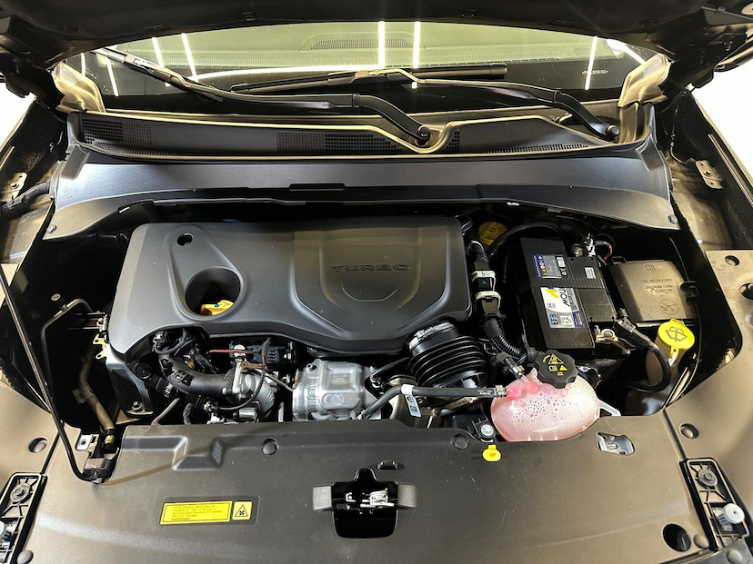 Foto do veículo JEEP COMPASS  LONG. T270 1.3 TB 4X2 FLEX AUT. 2023 44.371 KM 128.900,00