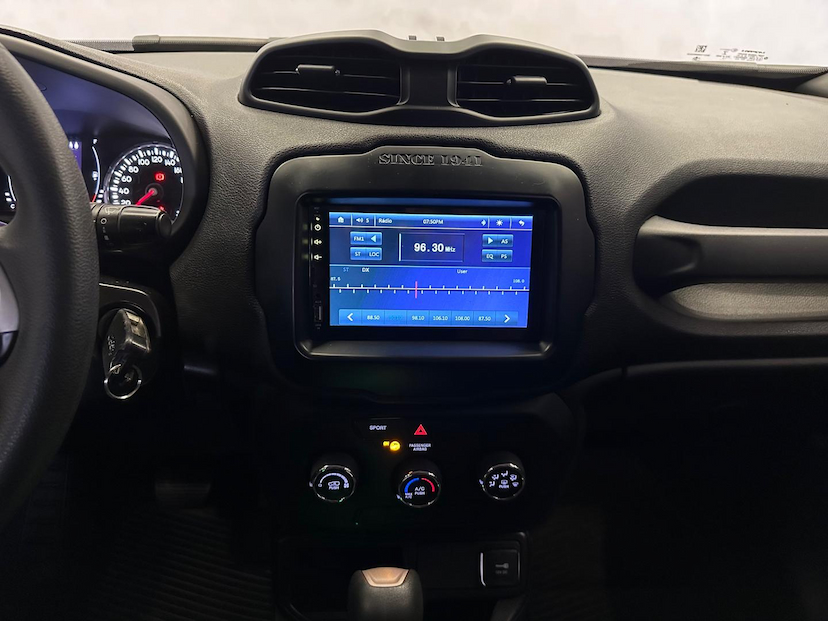 Foto do veículo JEEP RENEGADE  1.8 AT 2019 73.010 KM 76.900,00