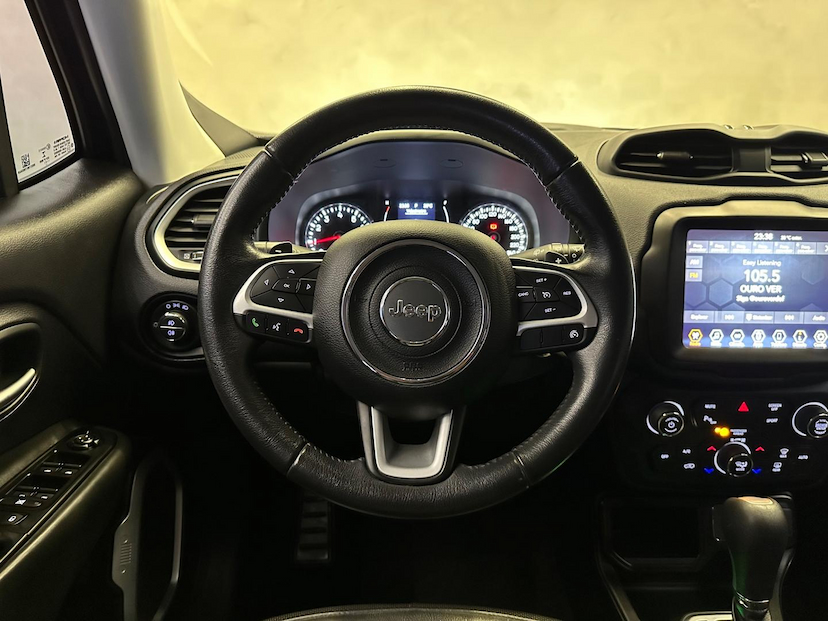 Foto do veículo JEEP RENEGADE  LONGITUDE 1.8 FLEX AUTOMATICO 2021 43.469 KM 89.900,00