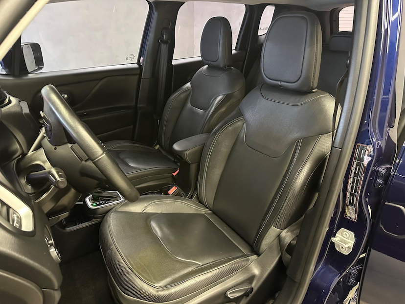 Foto do veículo JEEP RENEGADE  LONGITUDE 1.8 FLEX AUTOMATICO 2021 43.469 KM 89.900,00