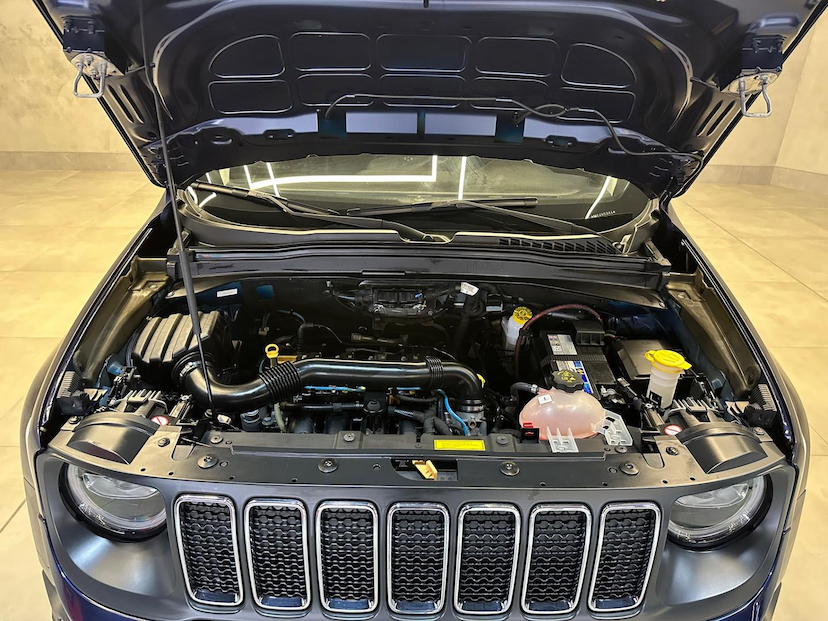 Foto do veículo JEEP RENEGADE  LONGITUDE 1.8 FLEX AUTOMATICO 2021 43.469 KM 89.900,00