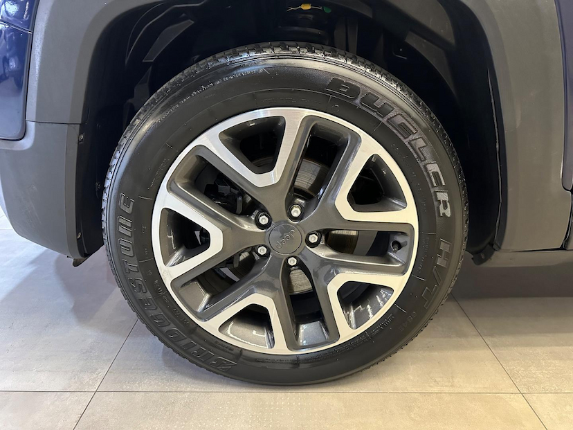 Foto do veículo JEEP RENEGADE  LONGITUDE 1.8 FLEX AUTOMATICO 2021 43.469 KM 89.900,00