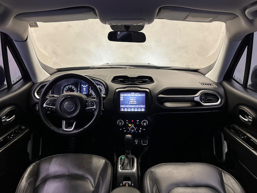 Foto do veículo JEEP RENEGADE  LONGITUDE 1.8 FLEX AUTOMATICO 2021 43.469 KM 89.900,00