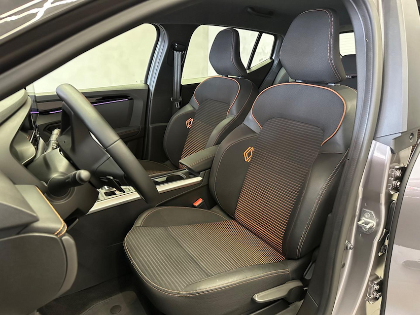 Foto do veículo RENAULT KARDIAN  PREM. ED FLEX 1.0 TB 12V 5P AUT. 2025 4.130 KM 122.900,00