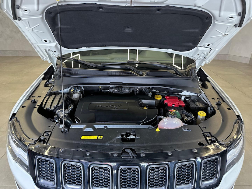 Foto do veículo JEEP COMPASS  LIMITED S 2021 41.522 KM 134.900,00