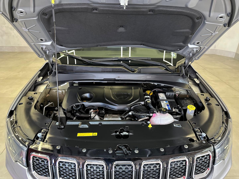 Foto do veículo JEEP COMPASS  LIMITED TF 2023 150 KM 168.900,00